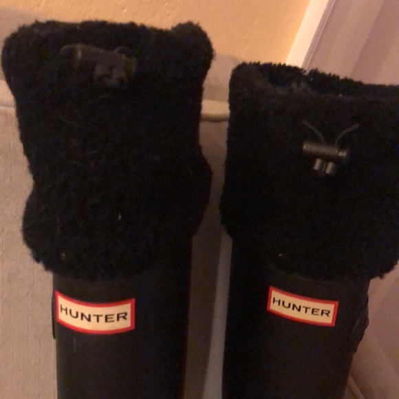 Gorgeous Hunter black tall matte Sheepskin Winter Snow boots 8 - Picture 7 of 15